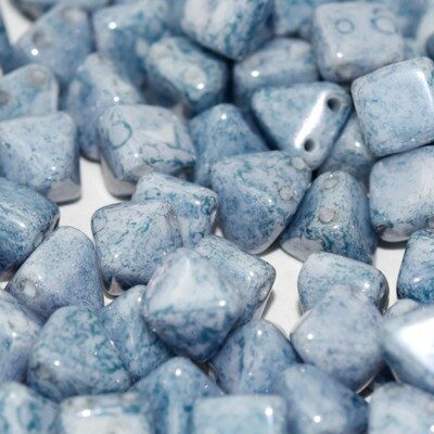 (Latviski) pērle piramīda 6x6mm 2-caurumu (12gab) Alabaster Teracota Blue