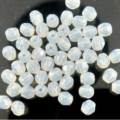 bead firepolished 4mm White opal (50pcs) Czech - c190