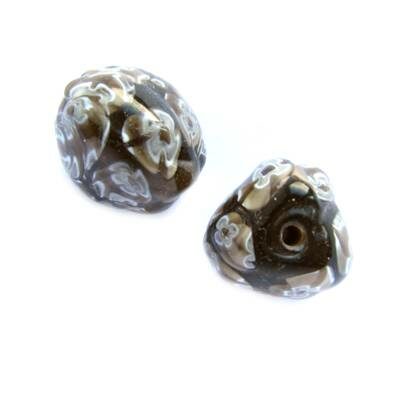 -40% bead triangular 15x15 with flowers (India) black - b280-323