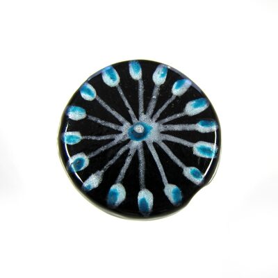 (Latviski) pērle monēta 26mm apgleznota melna ar zilu